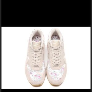 Nike Air Max 1 floral design